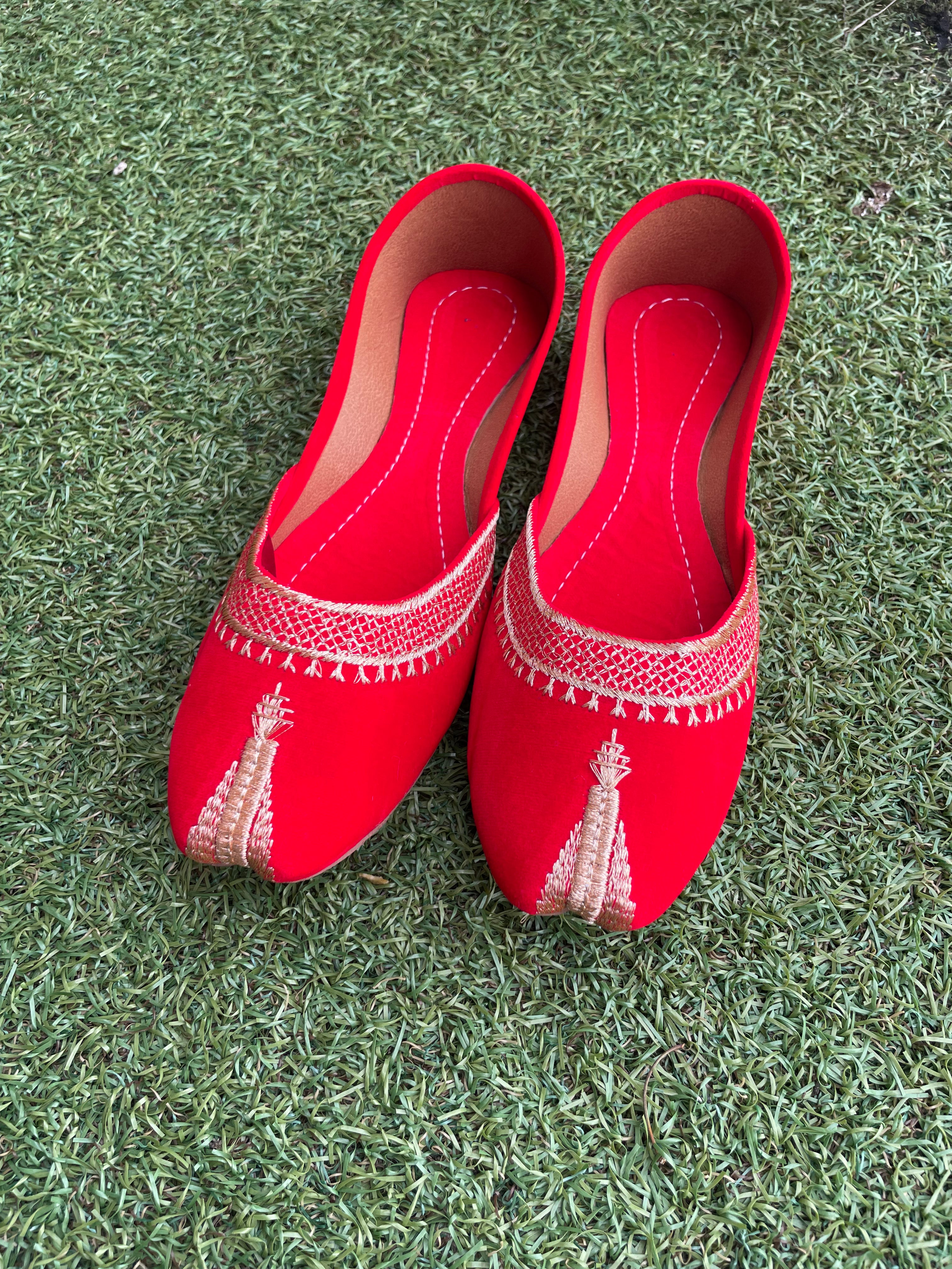 Velvet khussa 2025 for ladies